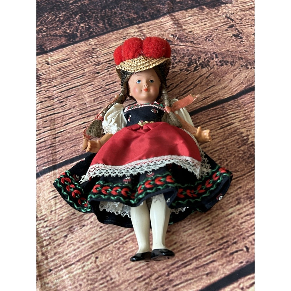 VINTAGE Trachten‎ Puppen German Doll Dirndl girl 1950s Bollenhut Ball Hat Braids